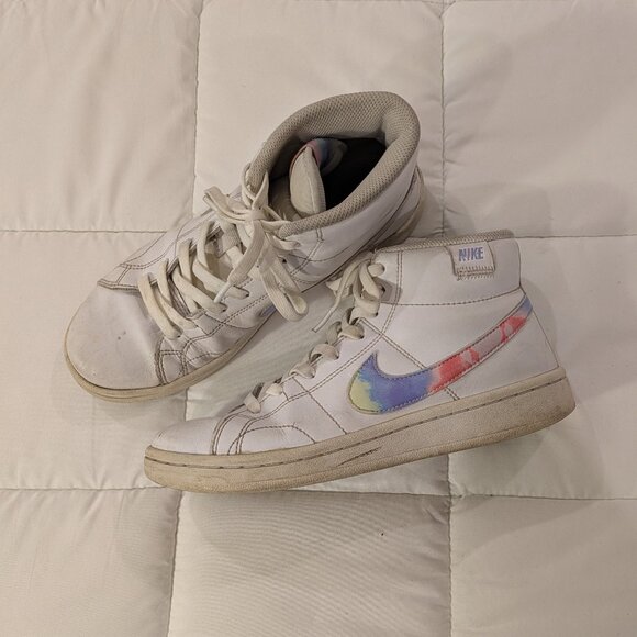 Nike white hitop sneakers with pastel logo and stretchy laces size 7 - Picture 1 of 6
